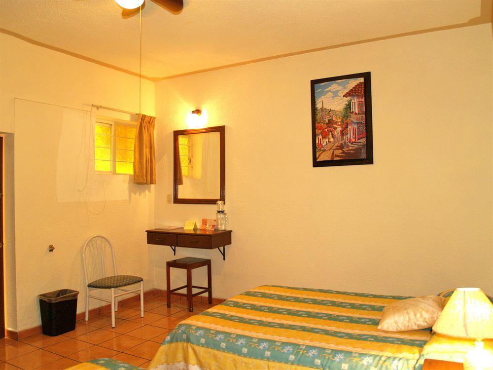 Estefania Hotel 3*
