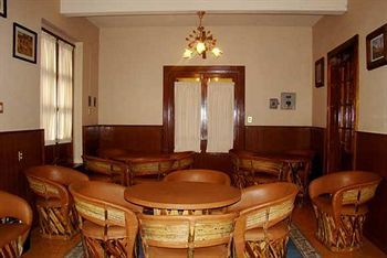 Hotel Estefania 3*